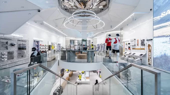 Salomon apre un nuovo flagship store sugli Champs-Elysées a Parigi