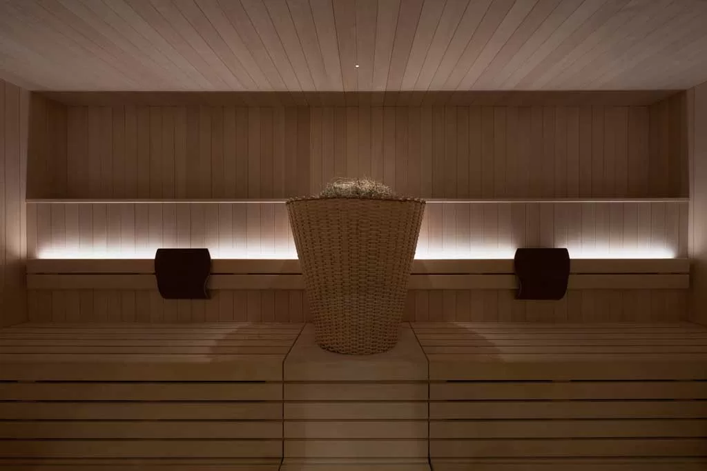 Progetto illuminotecnico sauna Hotel Splendid realizzato da Buzzi&Buzzi