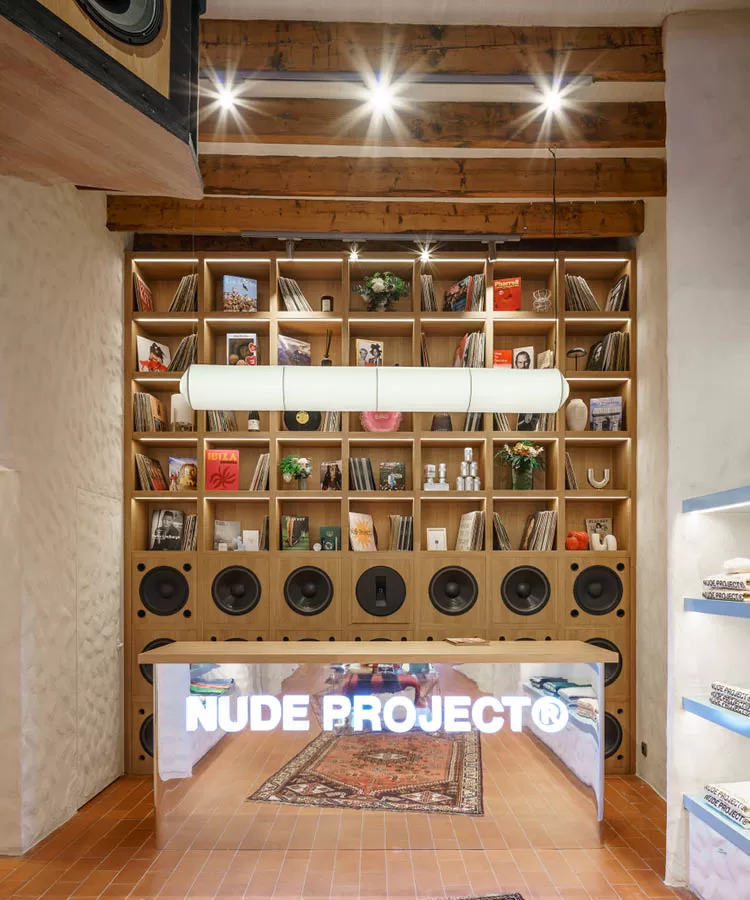 El Departamento reinventa l'essenza di Ibiza con il primo flagship store di Nude Project nelle Baleari