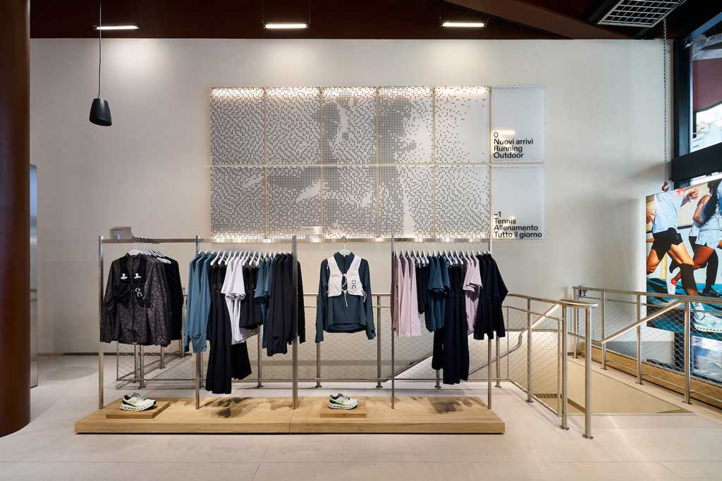 flagship store On Milano