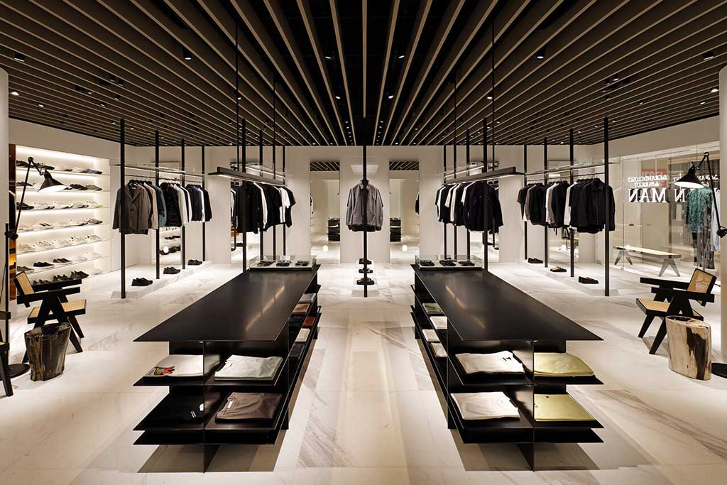 Boutique Le Grand Closet De Parigot / Man a Tokyo