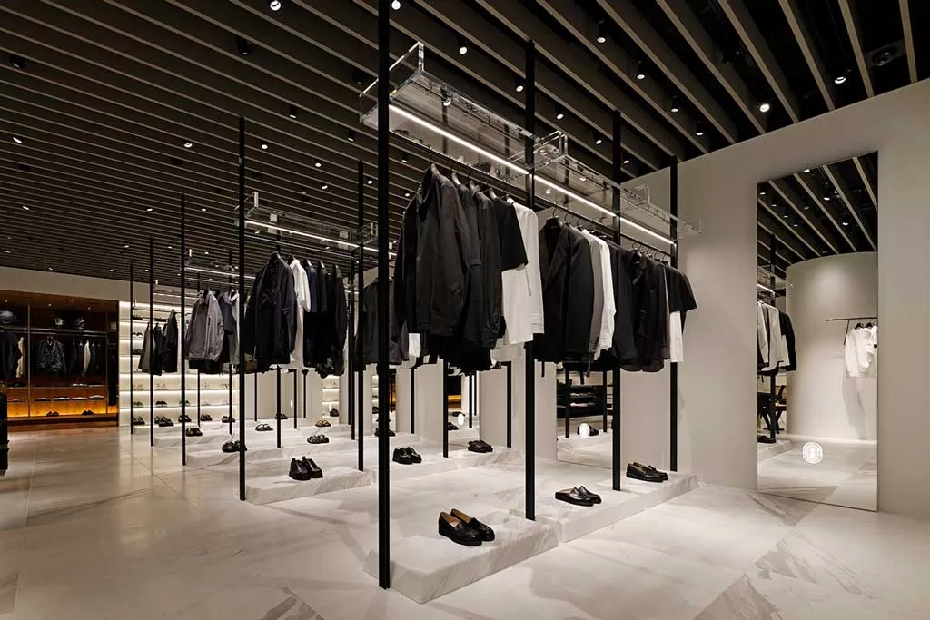 concept store ideato dallo studio Wonderwall per la Boutique Le Grand Closet De Parigot / Man a Tokyo