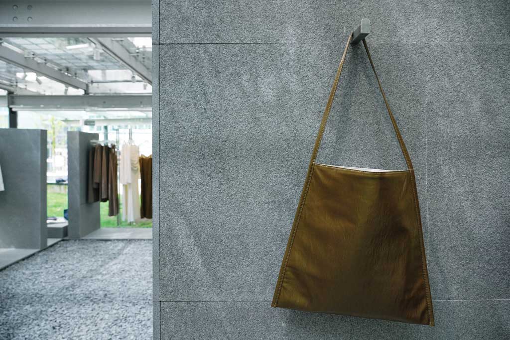 Ruohan boutique designed by Studio Profile